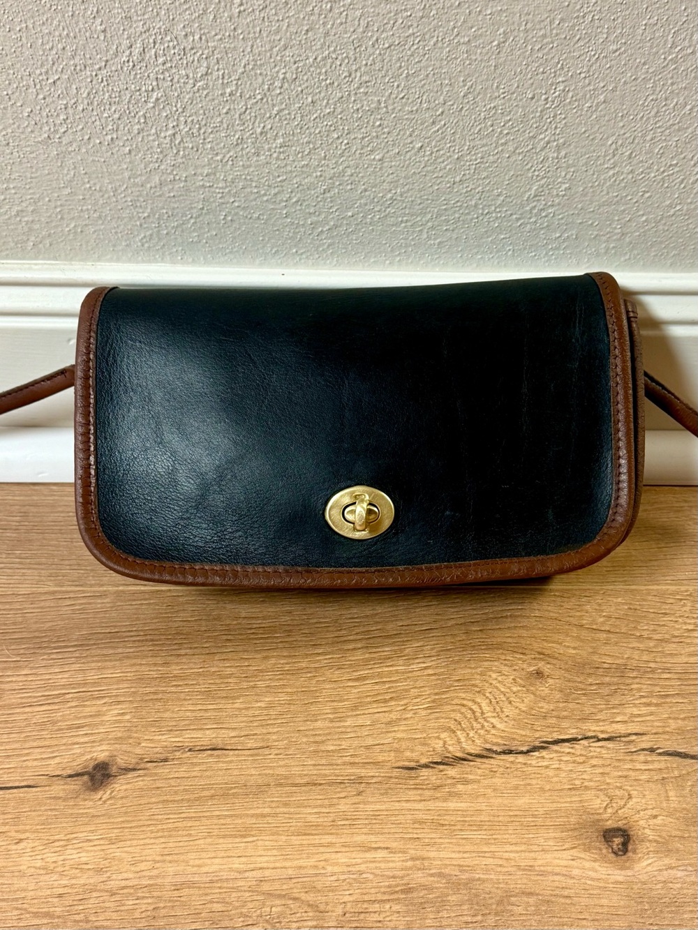 Vintage Coach Dinky Turn Lock